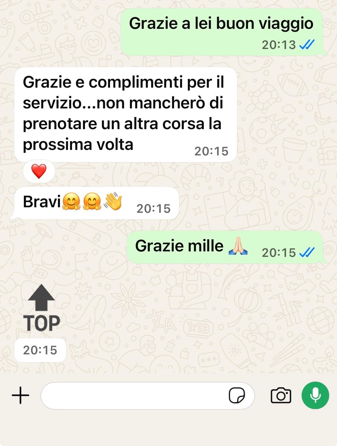 Messaggio WhatsApp: complimenti per il servizio