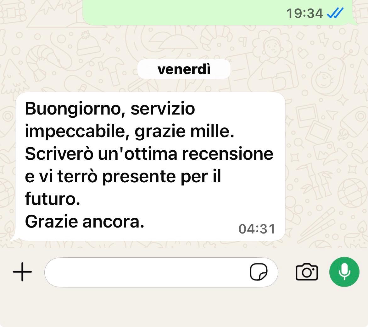 Messaggio WhatsApp: servizio impeccabile